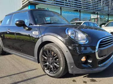 1000034944 -  - MINI ONE NAVI/BLUETOOTH/VERW.ZETELS/AUTO. AIRCO