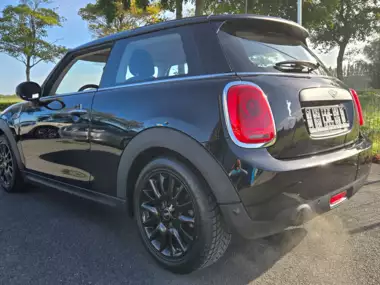 1000034940 -  - MINI ONE NAVI/BLUETOOTH/VERW.ZETELS/AUTO. AIRCO
